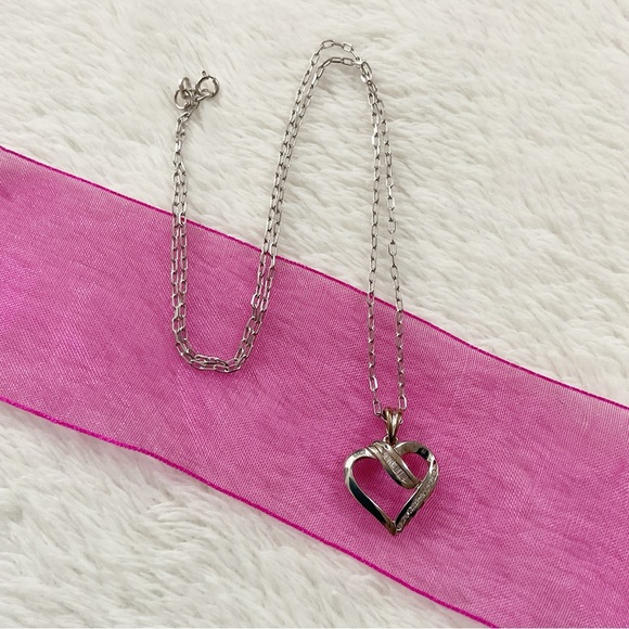 10K White Gold Heart Pendant Baguette & Round Accents 14K White Gold Chain 16” - Picture 2 of 16
